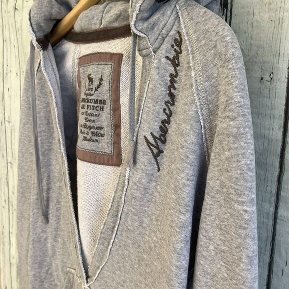 Vintage Y2K Abercrombie Fitch Womens Sweatshirt Hoodie Size M Embroidered V-Neck - Picture 3 of 13
